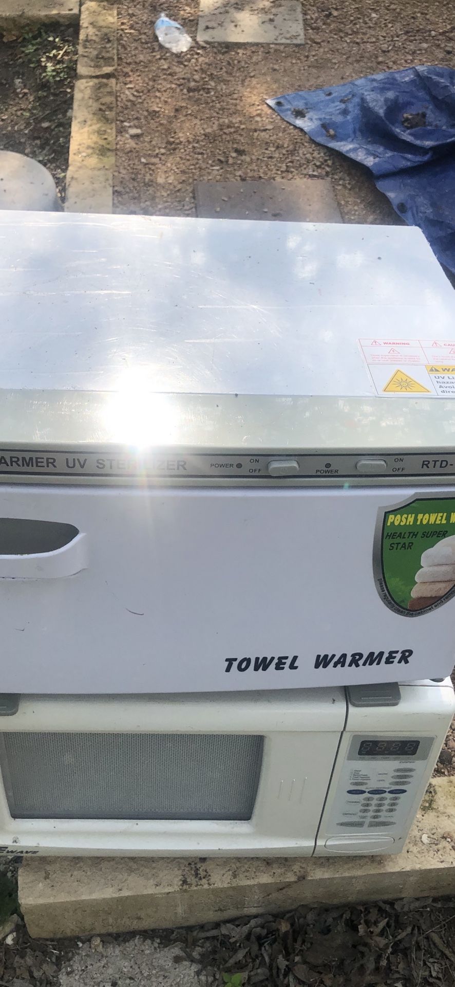 practically new hot towel UV caddy