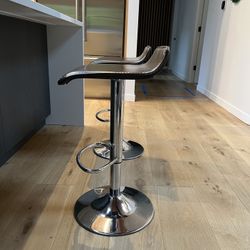 2 Stools