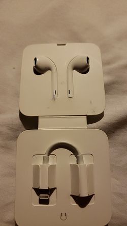 Apple OEM earpods w/ lightning connector dongle wired headphones