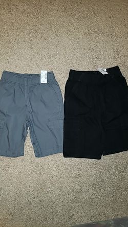 2 pairs of size 7 shorts from childrens place