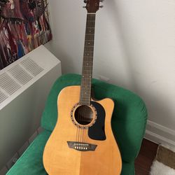 Washburn acoustic guitar with in-buit tuner