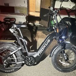 Explorer Plus Step Thru E-Bike