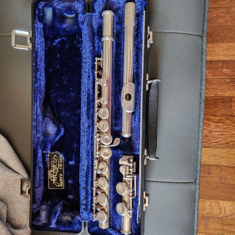 Armstrong Closed Hole Flute