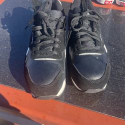 Black And White Shoes 