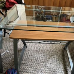 Small Desk Just Reduced 