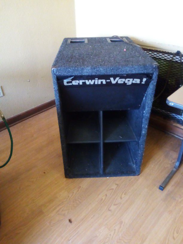 2 Cerwin Vega Speakers; 2400 Watts
