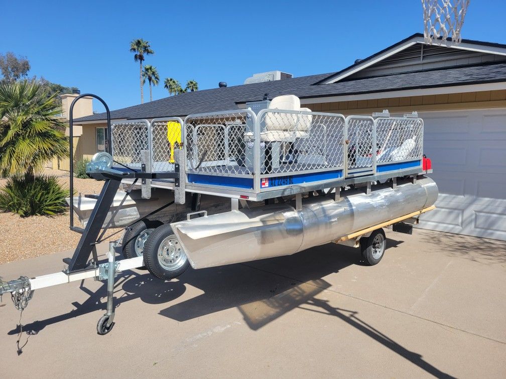 Wieres Pontoon Boat