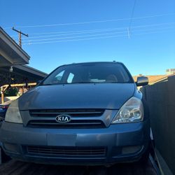 KIA SEDONA 2006