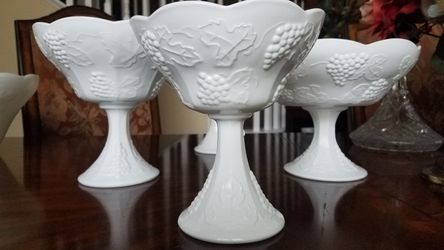 4 vintage milk glass bowls