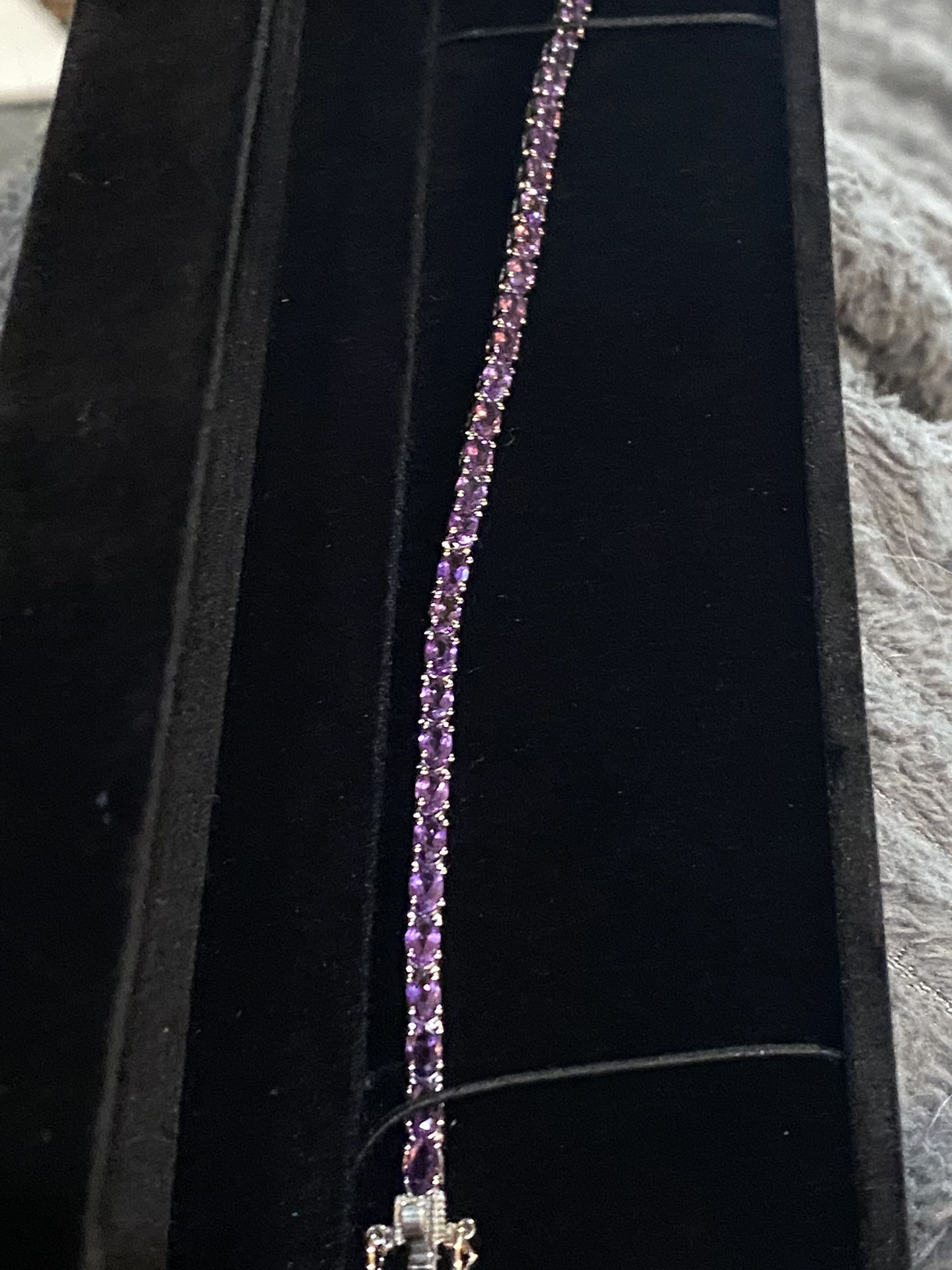 Gorgeous genuine amethyst tennis bracelet 7.25” - new! 