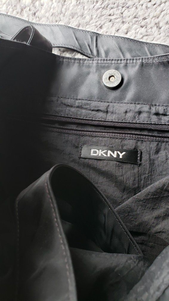 DKNY Lg Capacity Black Bag