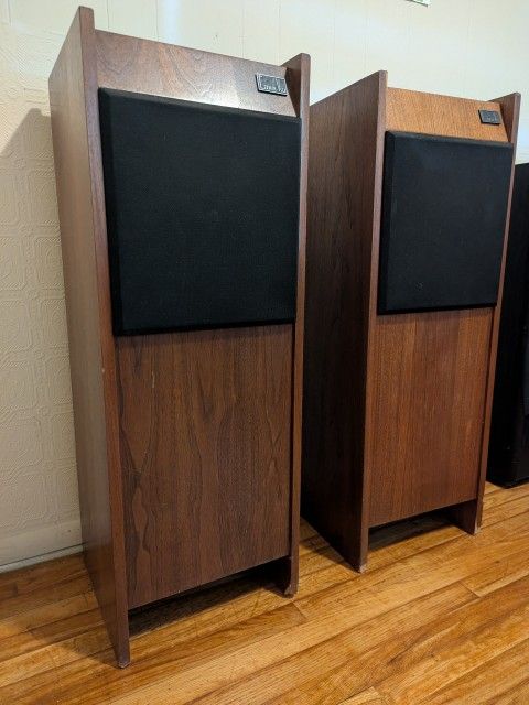 Cerwin Vega 12TR Speakers