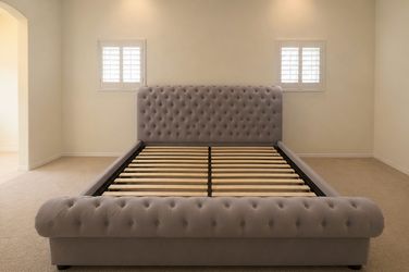Bob’s Hollywood King Gray Tufted Upholstered Sleigh Bed Frame