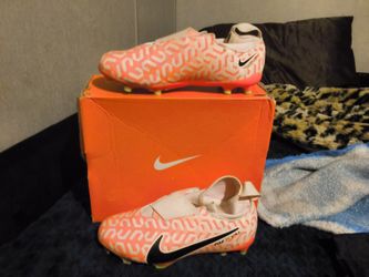Soccer cleats / Please i need the money because I need to buy new soccer cleats