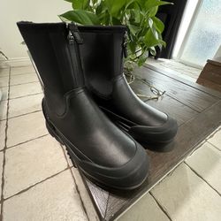 UGG Neumel X Zip Boot Black (Women's Size 9.5) 