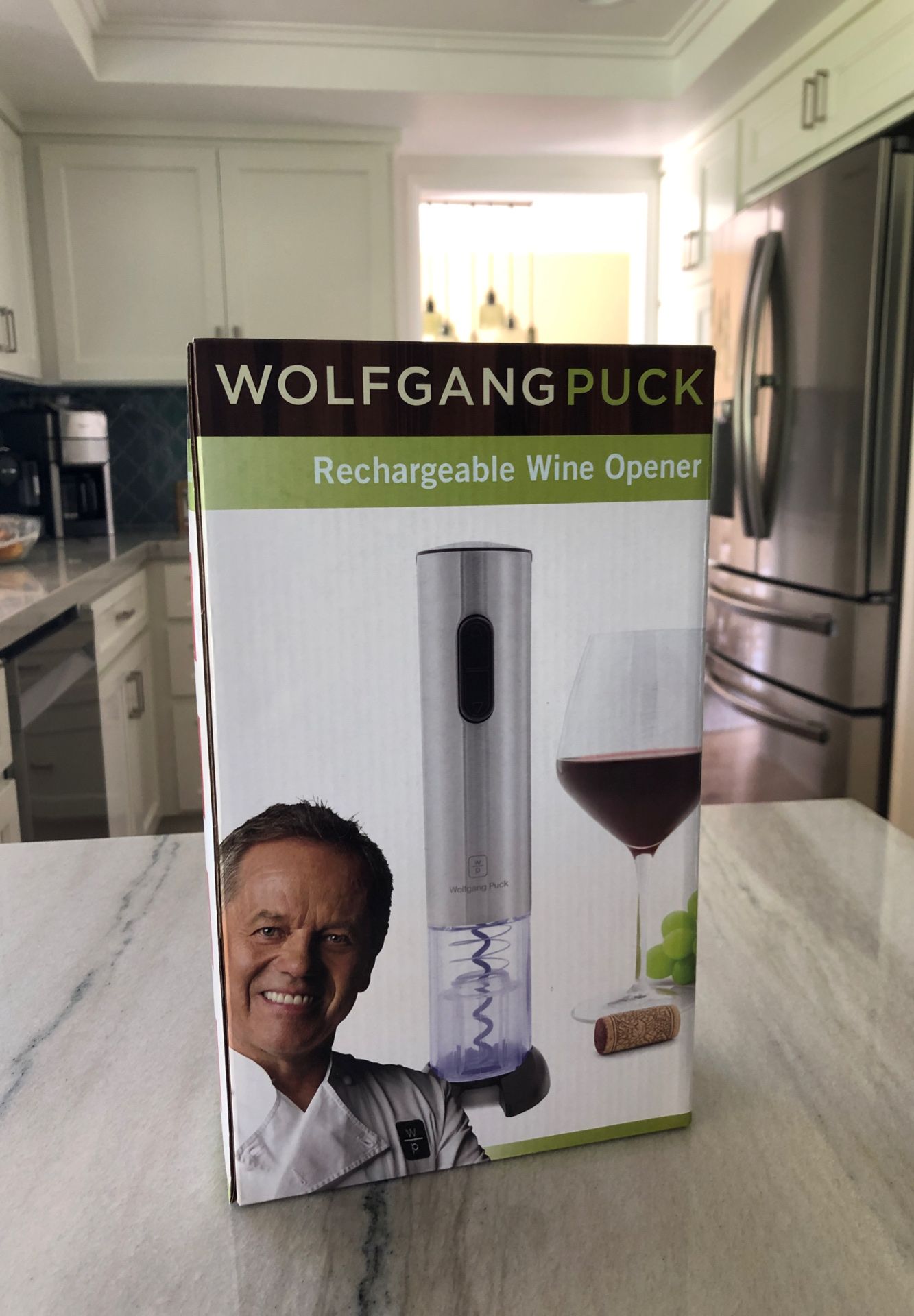 Rechargeable wine opener