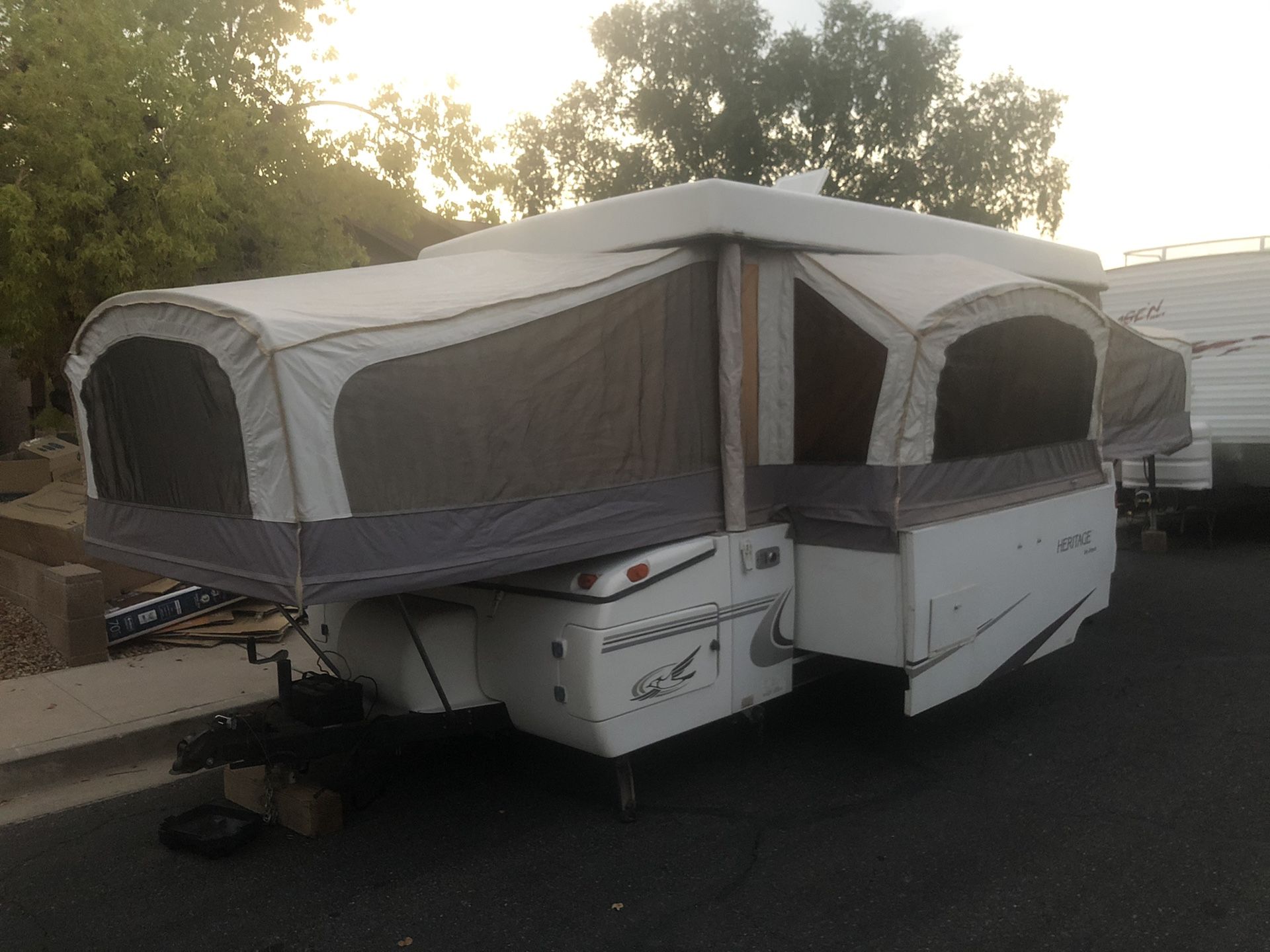2000 Jayco Heritage Laurel Pop Up Trailer for Sale in Gilbert, AZ OfferUp