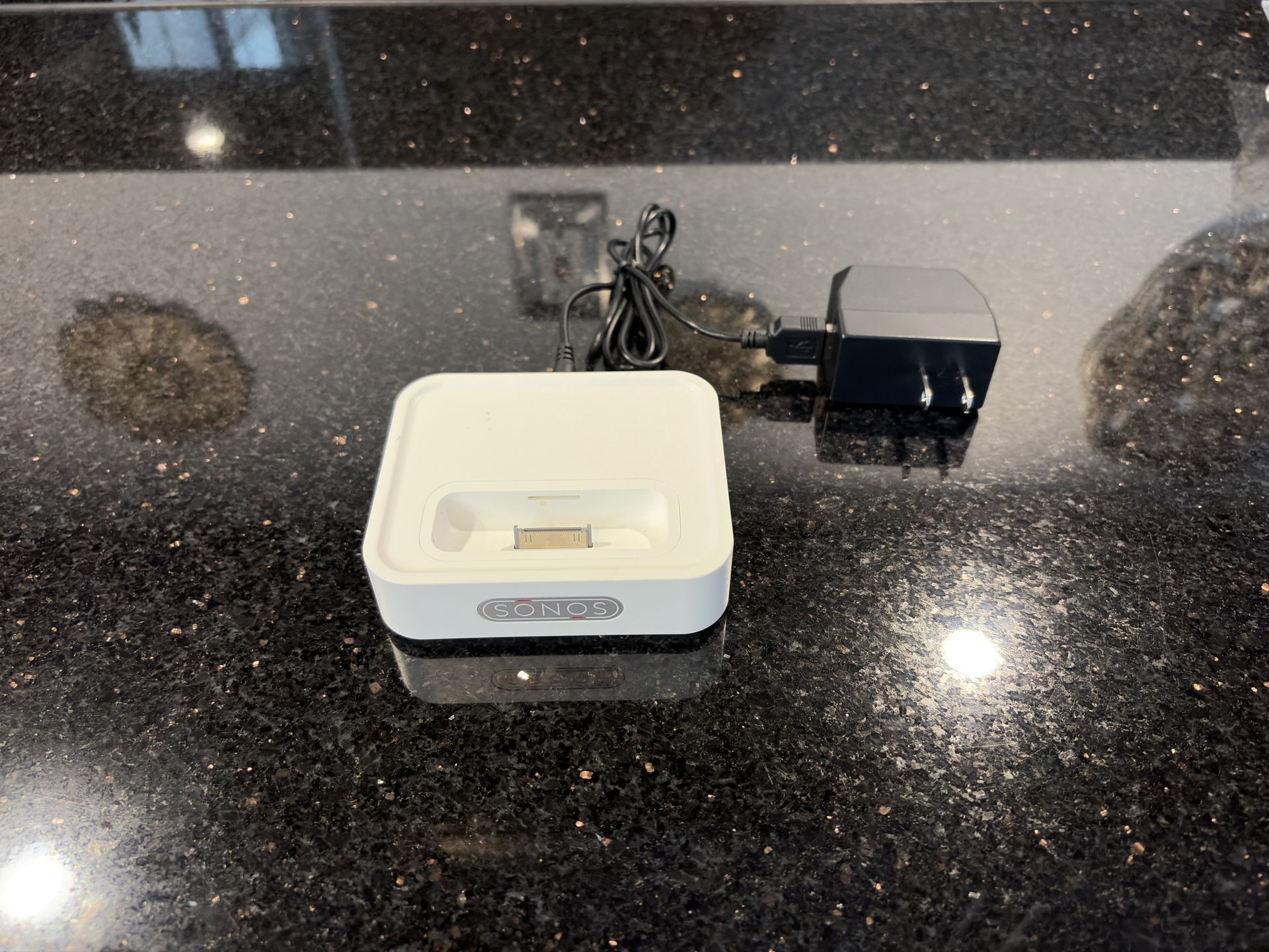 SONOS Wireless Music System Dock for 30-pin iPod, iPad & iPhone WD100