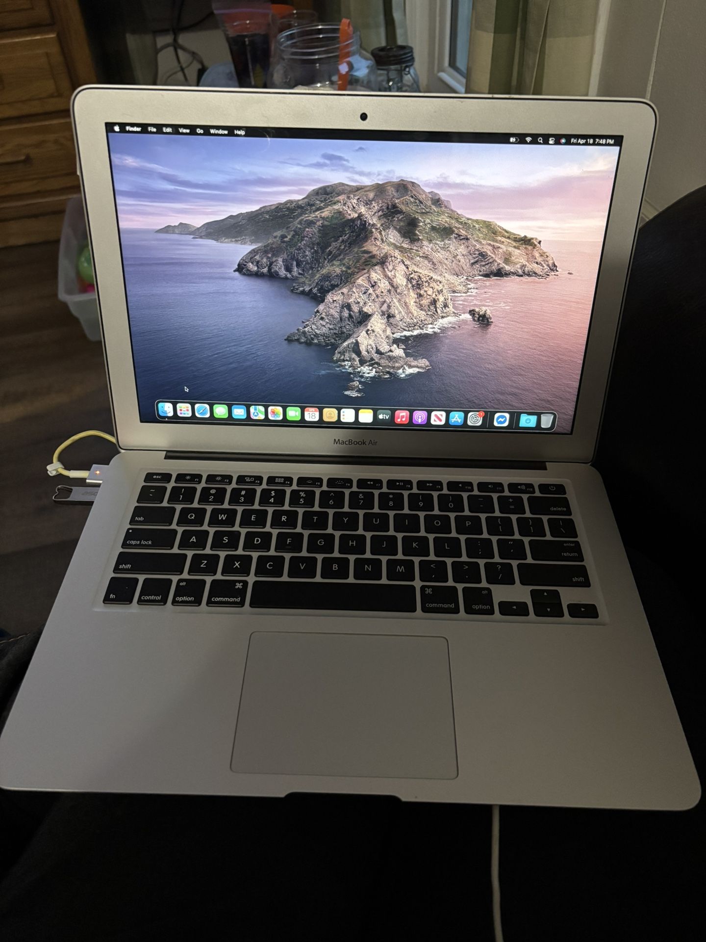 Mac Book Air 13inch, 2017)