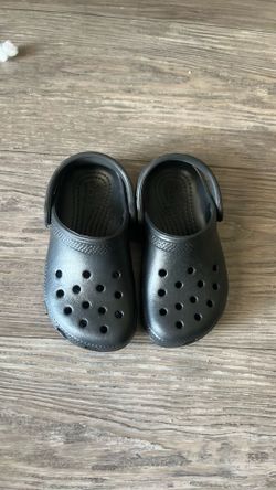 Toddler crocs