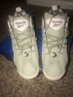 Reebok Army Green Shaqnosis