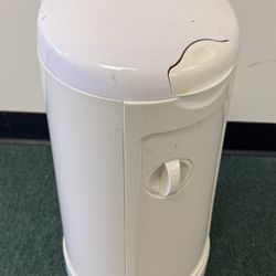 Munchkin Arm & Hammer Diaper Pail