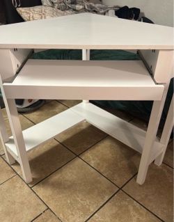White Wood Corner Desk