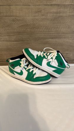Preowned Jordan 1 Mid Lucky Green (GS) size 3Y