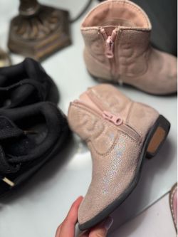 Size 9 western toddler boots