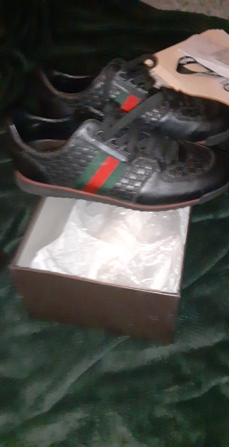 Gucci Shies Size 10