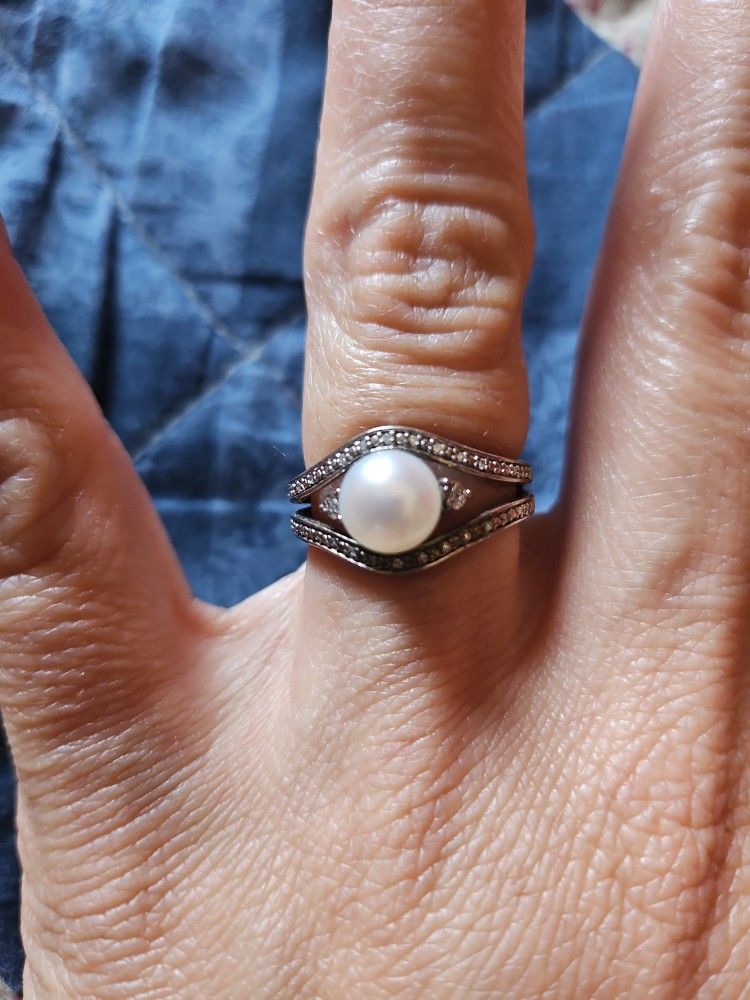 Pearl And Silver Size 7