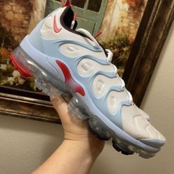 Nike Air VaporMax Plus University Red sneakers