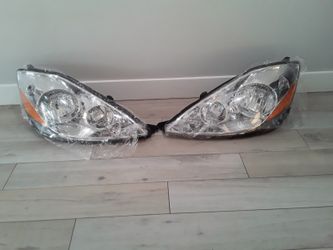 Toyota Sienna headlights 2006 To 2010 Model
