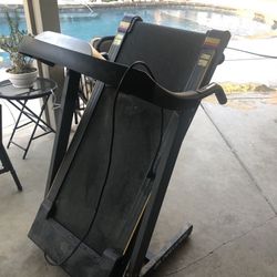 Maxkare Treadmill