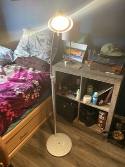 Floor lamp