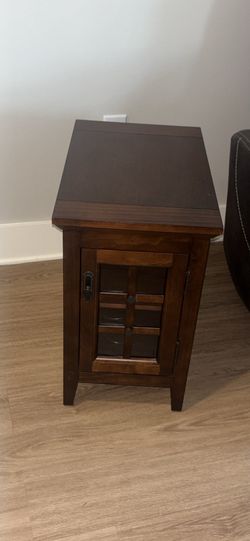 Night stand with storage