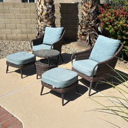 Outdoor Table And Chairs 
