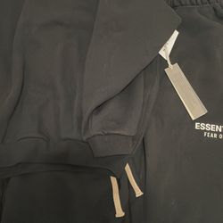 Size S Essentials Outfit