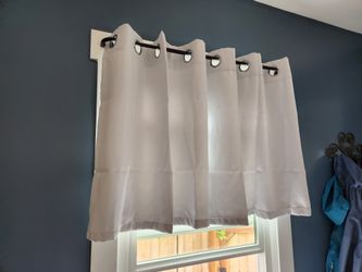 2 Sets Of Kitchen Curtains, Light Grey
