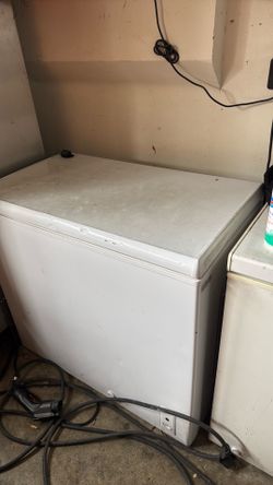 Freezer chest x3