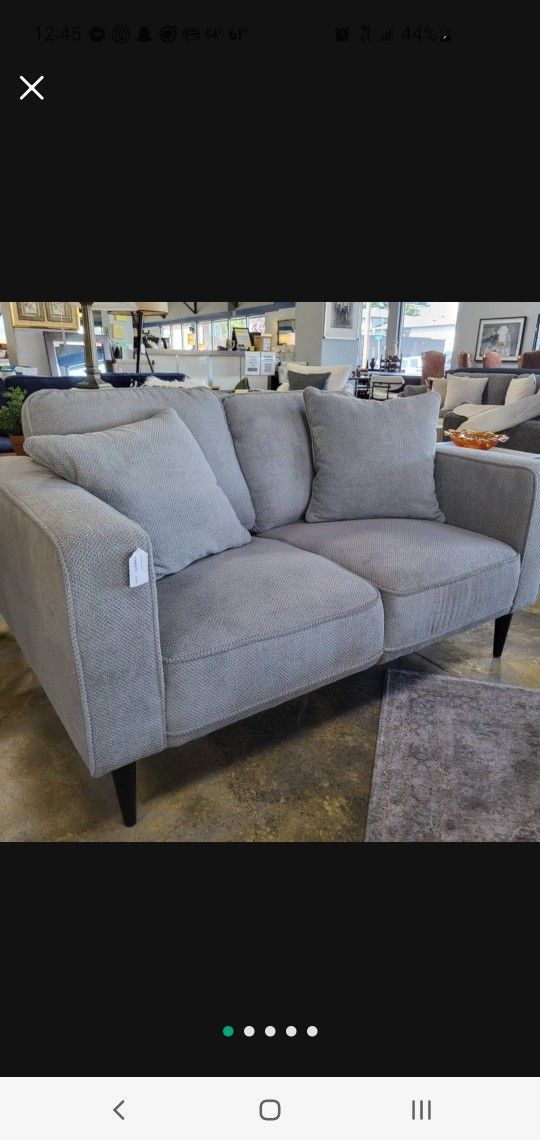 Dove Mod Loveseat