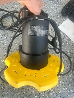 Sump pump pool cover pump