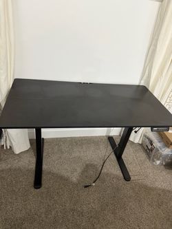Standing/sitting desk