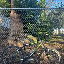 Trek 3500 Mountain Bike - 26” wheels - Bicycle Aluminium Medium frame