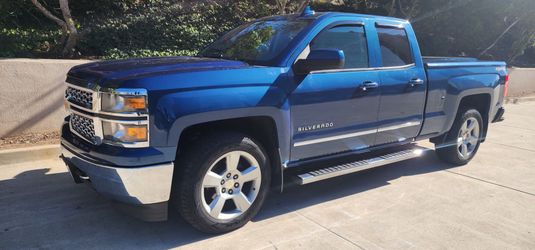 2015 Chevrolet 4x4 Silverado 1500 Blue LT PICKUP TRUCK CREW Cab tonneau bed cover