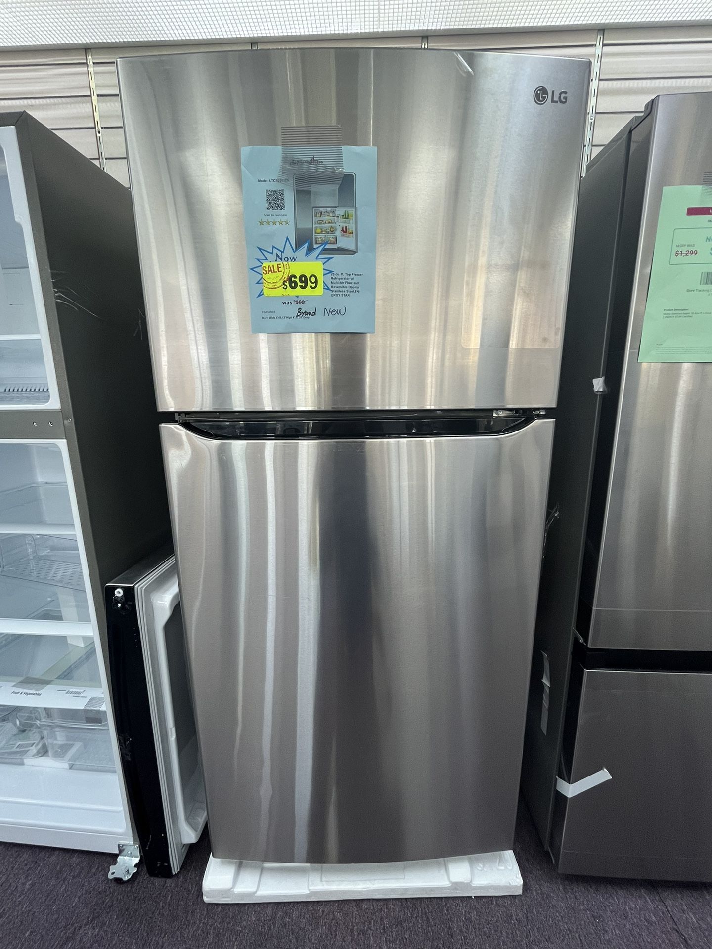 Refrigerator, 30’ Top Freezer Stainless Steel LG Brand New