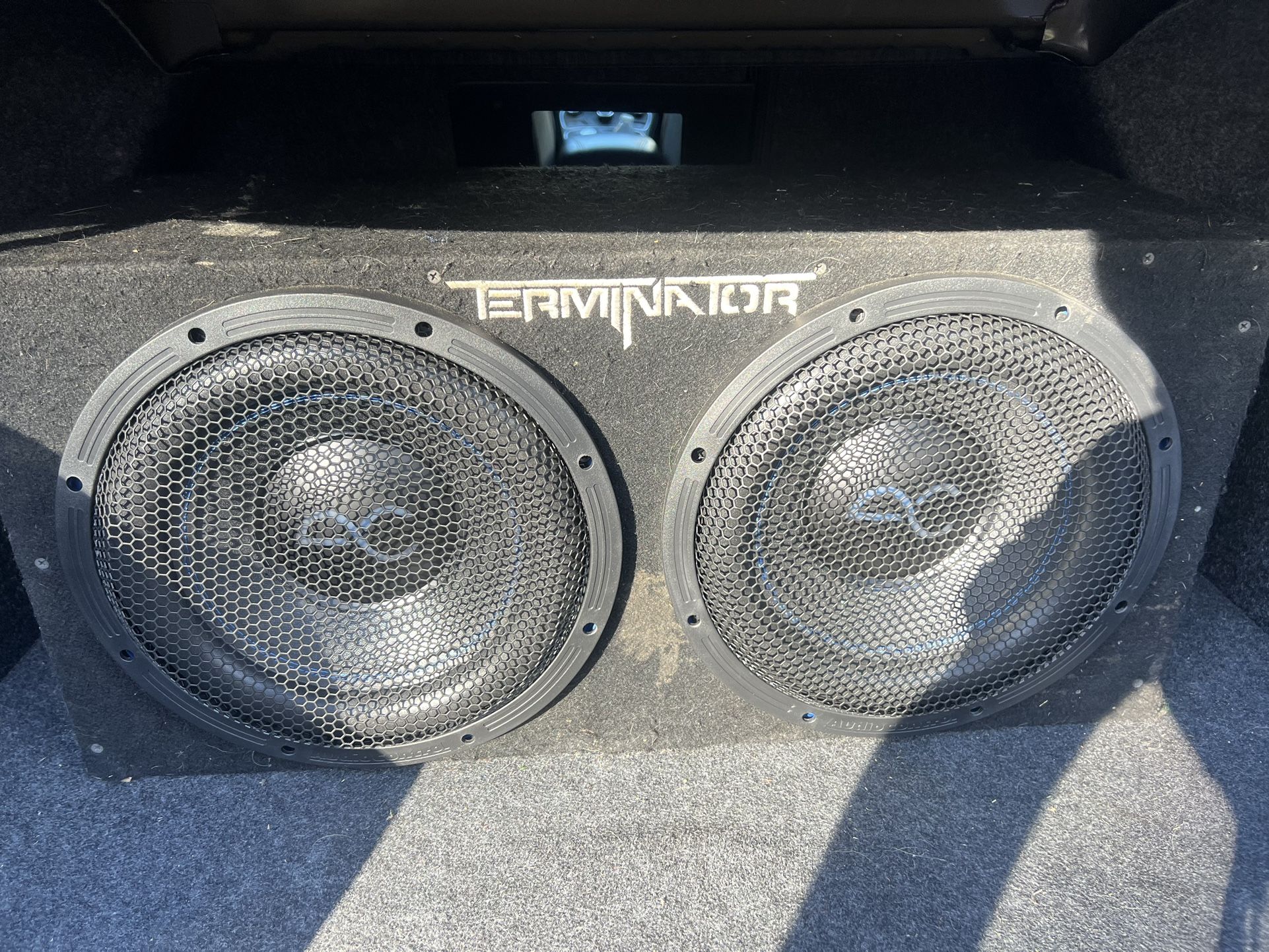 2 12” Subwoofers With Box And 1500 Watt Amp