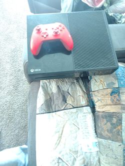 Xbox One console & Controller (Jus the System no Cords included)