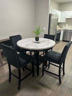 Dinning Table