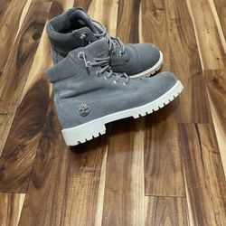 Timberland Boys/ Juniors Boots Size 4